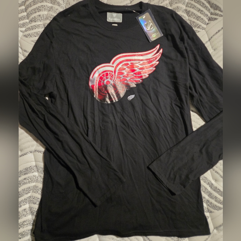 XL Detroit Red Wings Black Long Sleeve Shirt